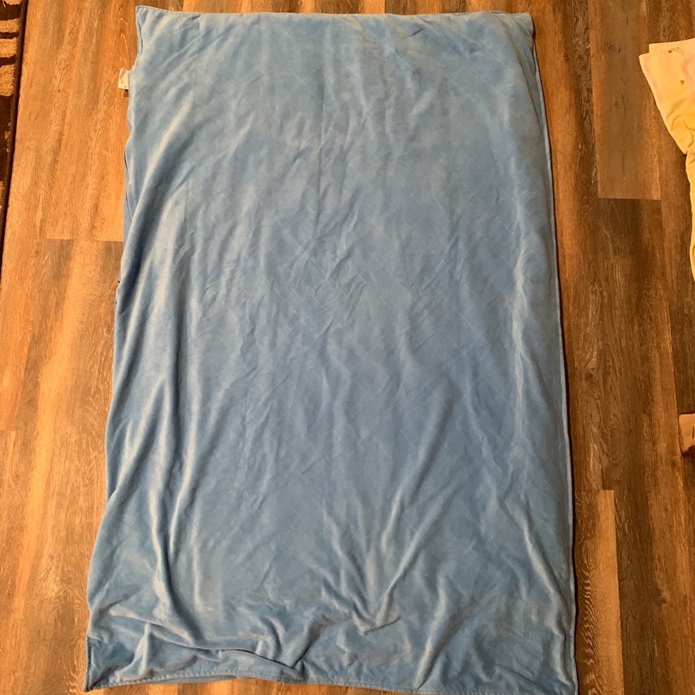 My calm blue twin size 8-12lb weighted blanket